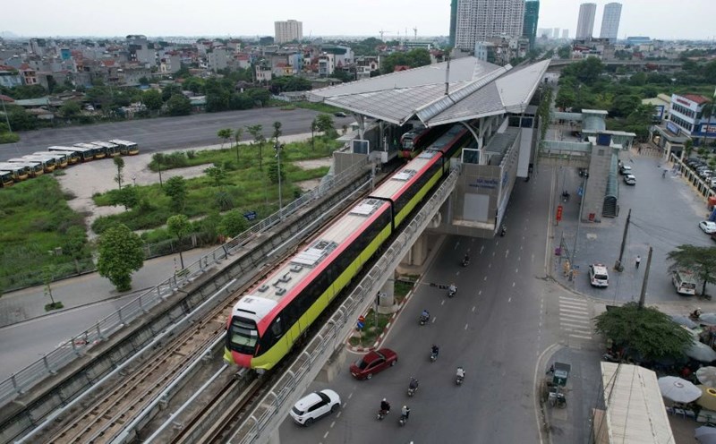 Proposal to extend the intra-regional metro line from Hanoi to Ninh Binh province. In the photo, the Nhon - Hanoi Railway Station metro line. Photo: Pham Dong