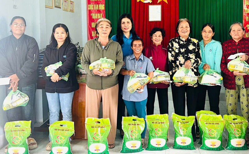 Tien Thanh Ward Trade Union always accompanies and is a solid support for local government and workers. Photo: Lam Duc
