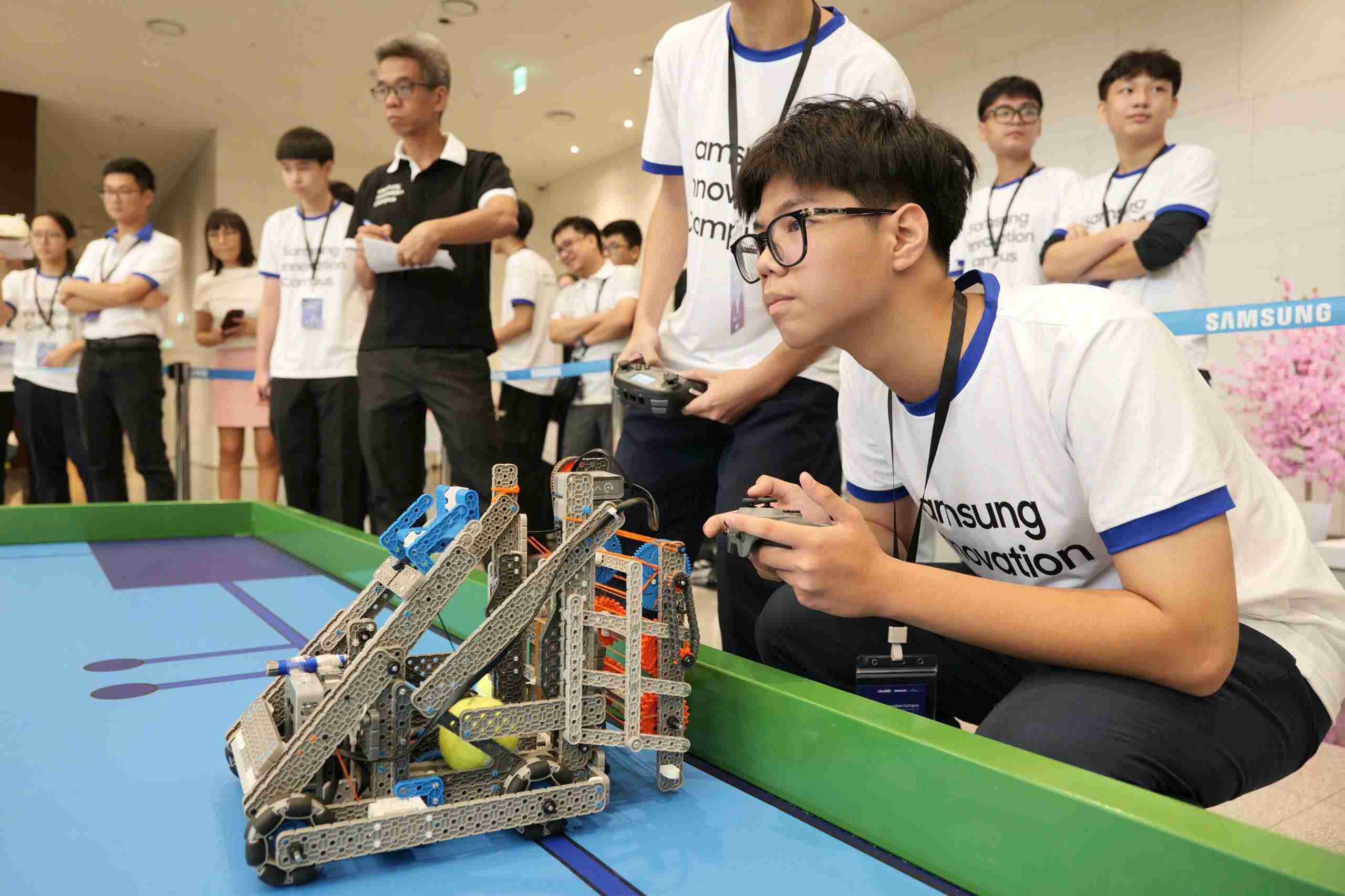 Cac doi thi tham gia cuoc thi Innovation Tech Challenge. Anh: Quynh Chi 