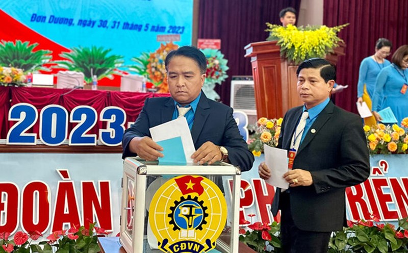 Lam Dong Provincial Federation of Labor aims to complete the commune, ward and special- zone union congress before October 31, 2025, the grassroots union before November 30, 2025, and the provincial union before December 31, 2025. Photo: Do Lam