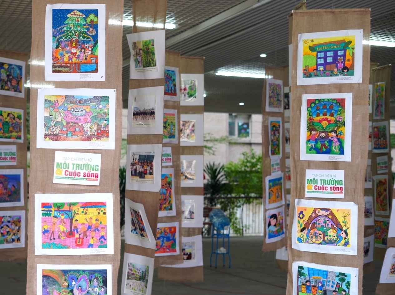 Launching the painting contest on environmental protection - theme "Your Dream Garden"