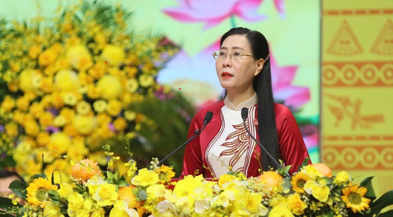 Mme Bui Thi Quynh Van - Le secretaire du Comite du Parti provincial de Quang Ngai a pris la parole lors du 1er Congres du Congres du Parti provincial de Quang Ngai, Terme 2025 - 2030. Photo: Vien Nguyen Nguyen