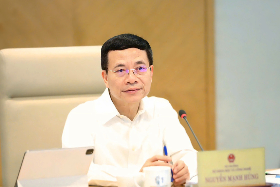 Bo truong Bo Khoa hoc va Cong nghe Nguyen Manh Hung chu tri va chi dao Hoi nghi. Anh: Hao Thien