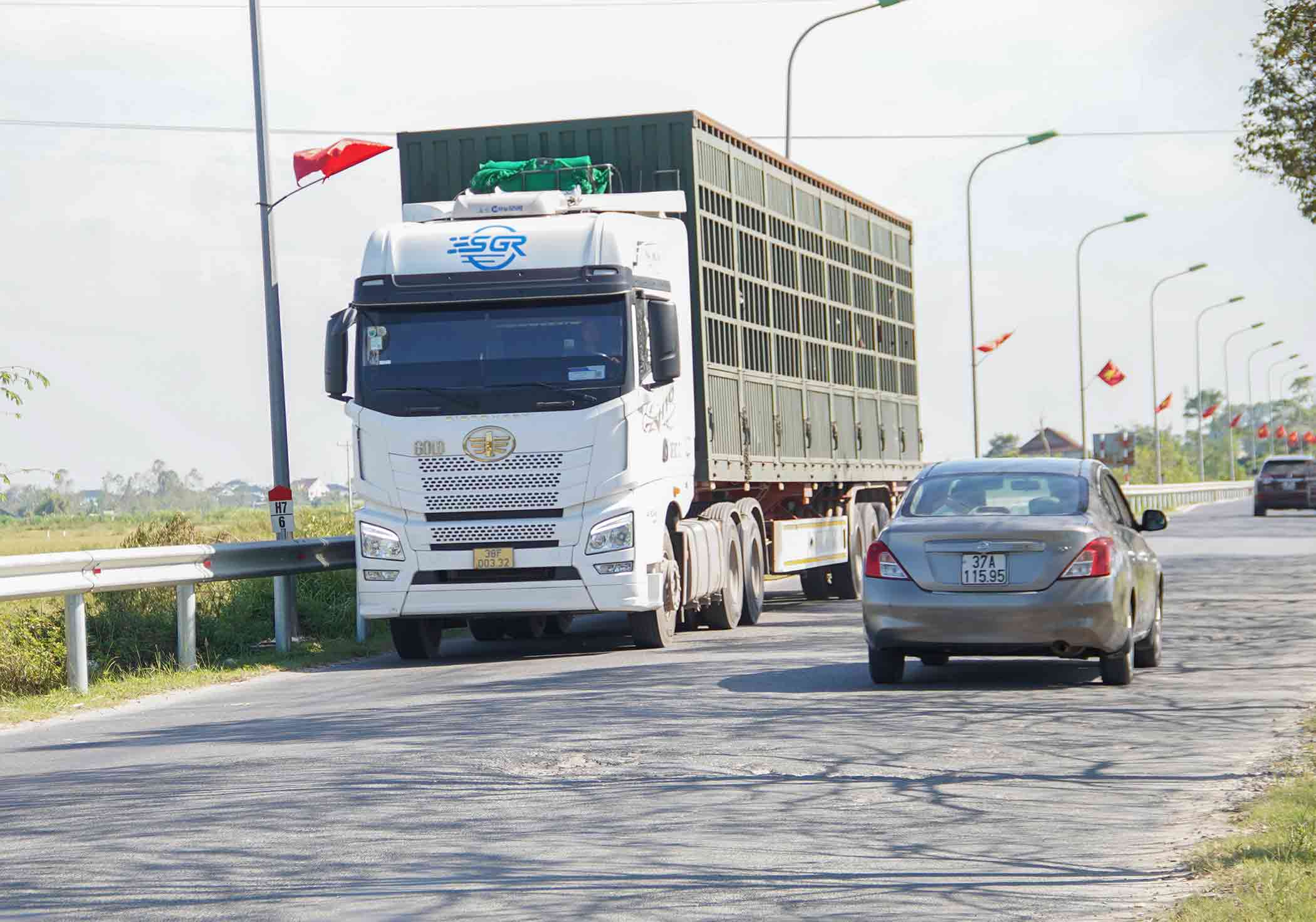Co nhieu doan duong xuat hien o voi, o ga. Anh: Duy Chuong
