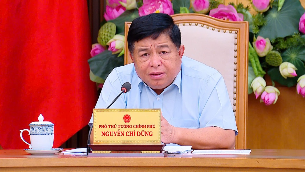 Nguyen Chi Dung 부총리는 국가 경제 발전에 관한 결의안 초안을 완성하기 위해 고부가가치 연구에 집중할 것을 요청했습니다. 사진: VGP