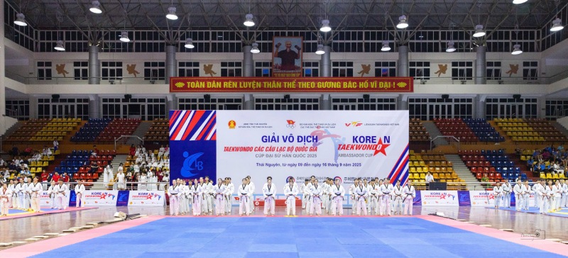 2025년 전국 클럽 태권도 선수권 대회 개막. 사진: 베트남 태권도 연맹
