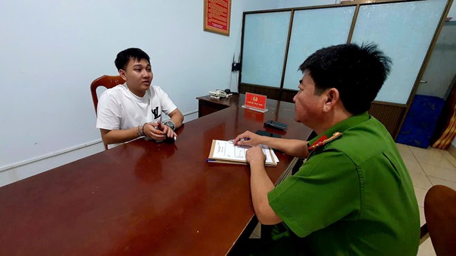 Công an Đắk Lắk đón lõng, bắt giữ đối tượng dùng ly thủy tinh ném bạn nhậu tử vong