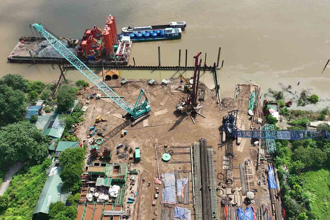 2025년 7월 중순 하노이 Tu Lien 다리 건설 프로젝트 현장. 사진: Huu Chanh