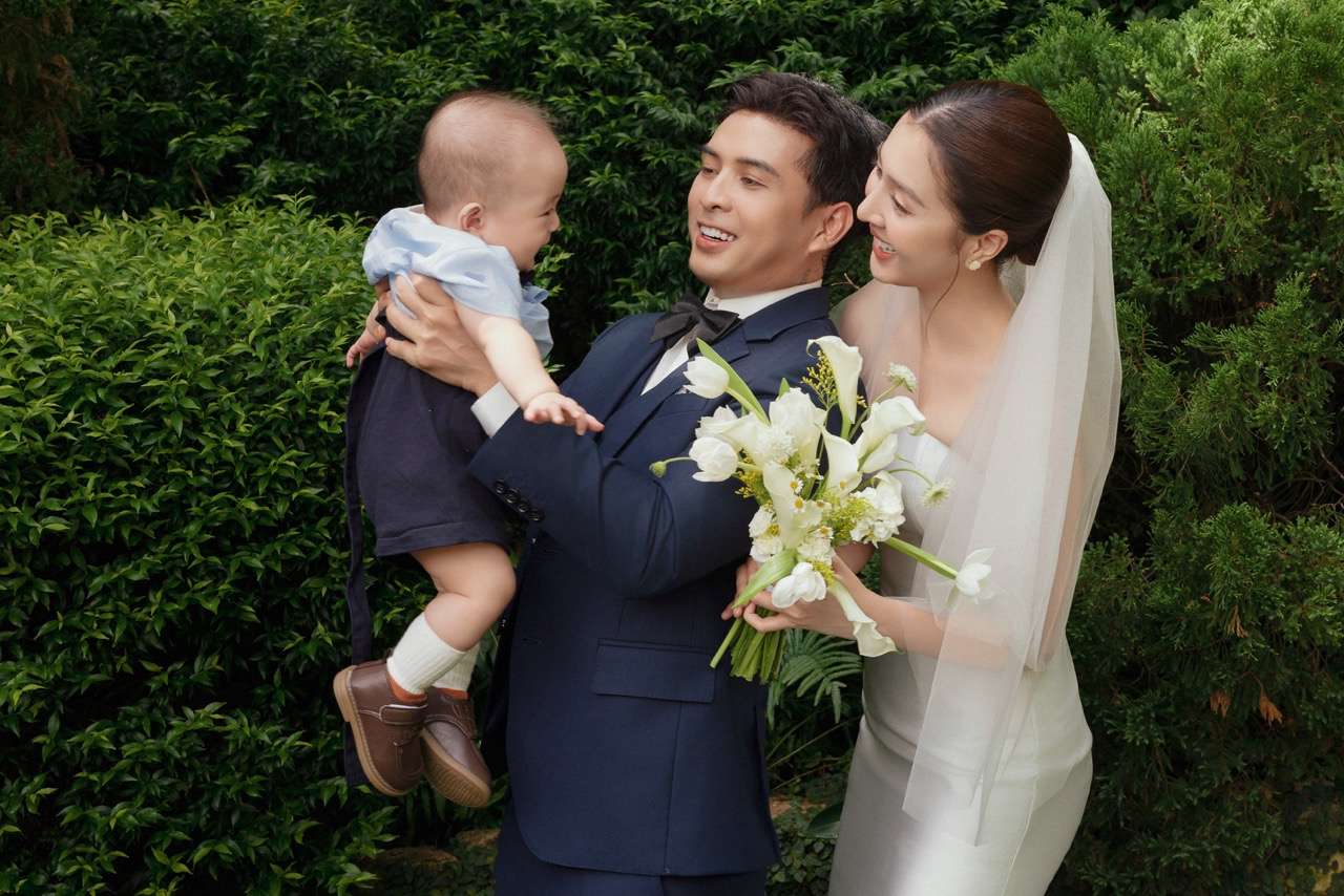 Ho Quang Hieu's small family. Photo: Provided by the artist.