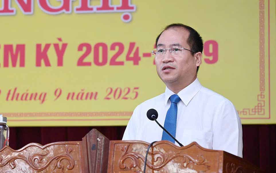 El Sr. Nguyen The Hoan - Presidente de la Federacion Laboral de la provincia de Ha Tinh ocupa ademas el cargo de Vicepresidente del MTTQ de la provincia de Ha Tinh. Foto: Frente de Ha Tinh.