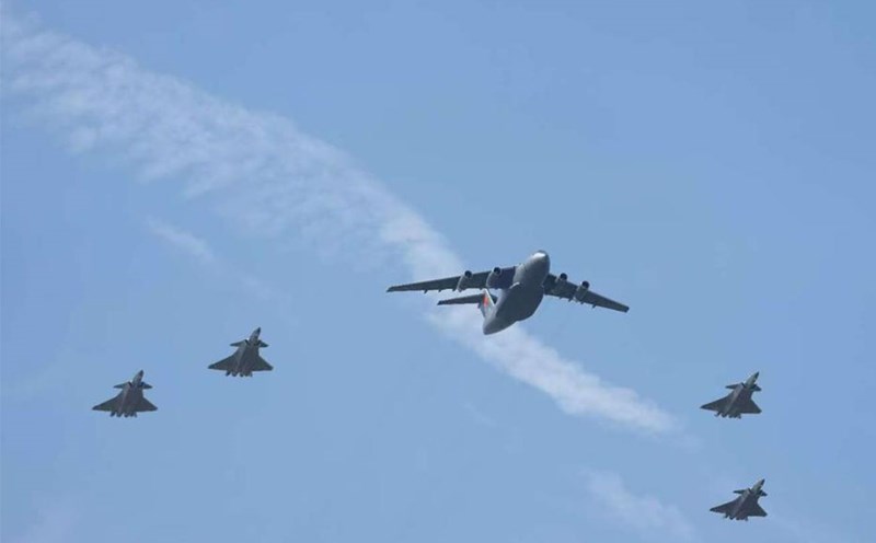 The Y-20 transport aircraft of the People's Liberation Army (PLA) carrying the remains of Chinese People's Volunteer Army (CPV) martyrs was escorted by 4 J-20 fighter jets on September 12, 2025. Photo: Xinhua