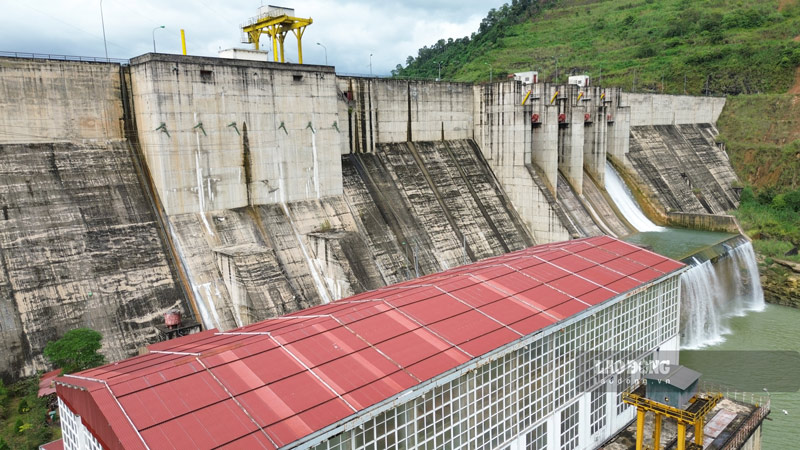 Thuy dien Bac Ha la thuy dien lon nhat Lao Cai truoc sap nhap, co cong suat 90MW voi 2 to may, san luong dien hang nam la 378 trieu kWh, duoc khoi cong nam 2004 va hoan thanh vao nam 2012. Anh: Dinh Dai
