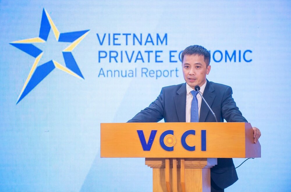 Pho tong thu ky, Truong ban Phap che Lien doan Thuong mai va Cong nghiep Viet Nam (VCCI) Dau Anh Tuan chia se ve y nghia chuong trinh. Ảnh: Tan Hiep Phat