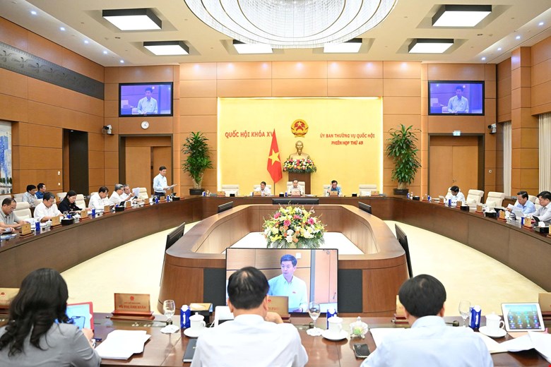 Phien hop thu 49 cua Uy ban Thuong vu Quoc hoi. Anh: Quochoi.vn