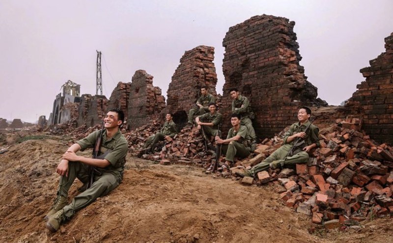 The film "Red Rain" is inspired by the 81 days and nights of fighting to protect the ancient citadel of Quang Tri in 2012. Photo: Galaxy