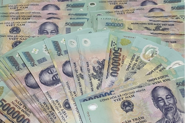 Derniers taux d'interet d'Agribank envoyes jusqu'a 96 millions de VND. Photo : Thanh Binh