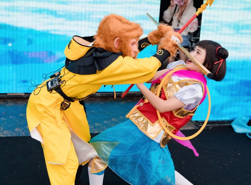 La belle fille Phuong mon chi incarne na tra a attire l'attention. Photo: Vieon