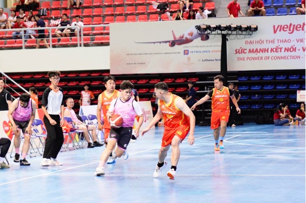 Tu san co den san dau, nhung man tranh tai quyet liet khien nguoi xem khong the roi mat!