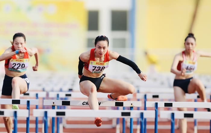 Athlete Huynh Thi My Tienは、2025年の世界選手権に出席するベトナムの代表です。写真：タンヴーヴー