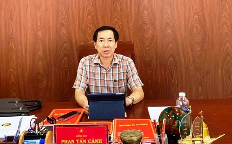 Mr. Phan Tan Canh - Secretary of the Vinh Hai Commune Party Committee, former Vice Chairman of the Ninh Thuan Provincial People's Committee, resigned from his position. Photo: Xuan Huong