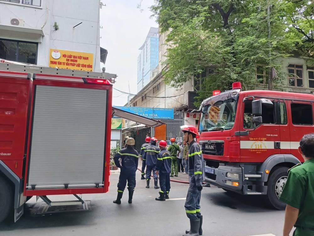 Apartment fire in central apartment building of Ho Chi Minh City
