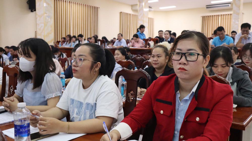 Can bo cong doan tham gia tap huan. Anh: LDLD tinh Tay Ninh