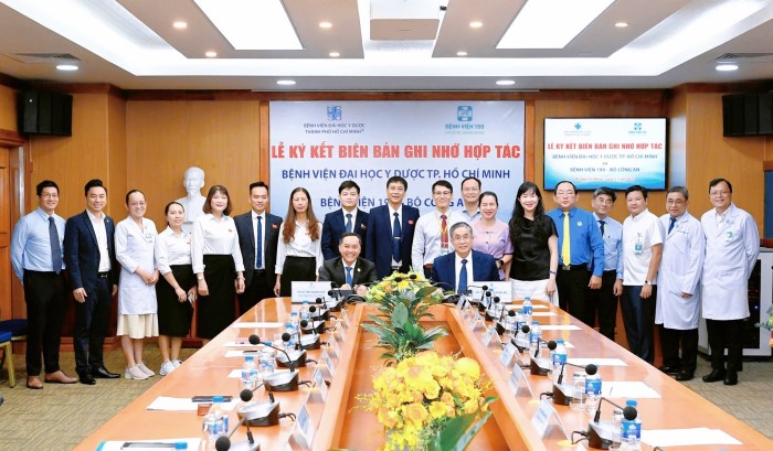 Hop tac chien luoc giua hai don vi di vao chieu sau se gop phan nang cao chat luong dich vu y te, mang lai nhieu loi ich cho cong dong. Anh: Song Han