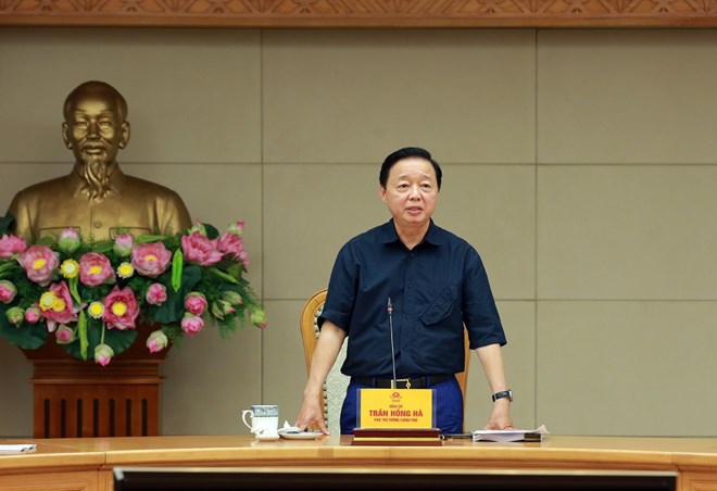 Deputy Prime Minister Tran Hong Ha emphasized that the granting of construction permits is the final management tool, ensuring that the project meets planning and design. Photo: Minh Khoi