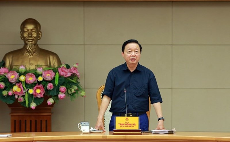 Deputy Prime Minister Tran Hong Ha emphasized that the granting of construction permits is the final management tool, ensuring that the project meets planning and design. Photo: Minh Khoi