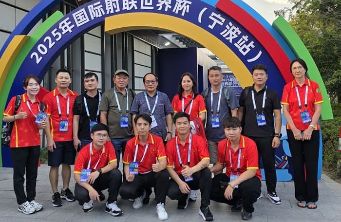 Trinh Thu Vinhとベトナム射撃チームが中国で開催される大会に参加。写真:Hoai Viet