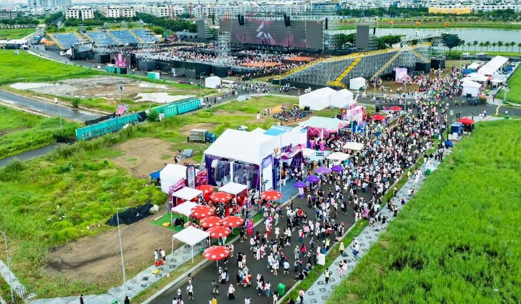 Khan gia do ve check in tai concert Em xinh say hi.