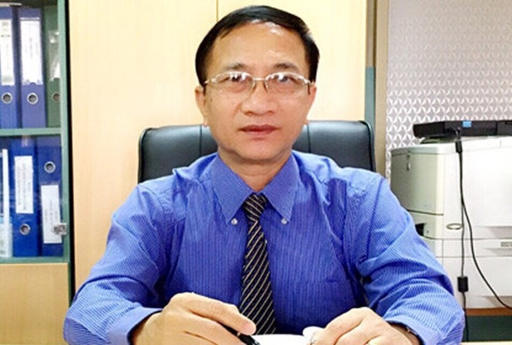 TS Hoang Ngoc Vinh cho rang, co 3 phuong an co the xay ra khi thuc hien chu truong thong nhat bo sach giao khoa (SGK) dung chung. Anh: Nhan vat cung cap  