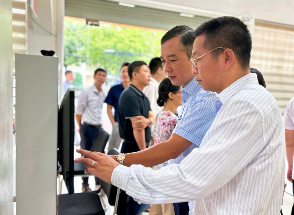 Ben canh cac ket qua tich cuc, nhieu dia phuong dang gap kho trong trien khai cac nhiem vu khoa hoc va cong nghe. Anh: Hao Thien