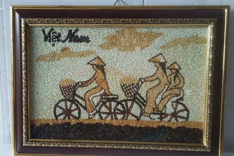 Nhung buc tranh lang que duoc tai hien. Anh: NVCC