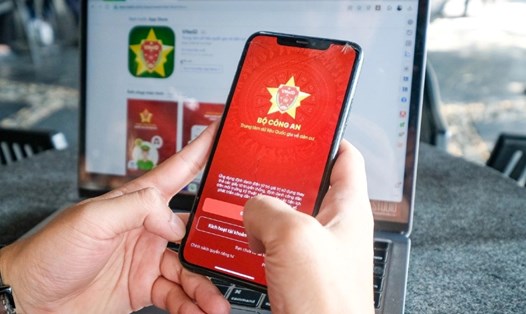 Triển khai ứng dụng công nghệ sinh trắc học trên hệ thống định danh và xác thực điện tử VNeID tại các sân bay. Ảnh: haiphong.gov.vn