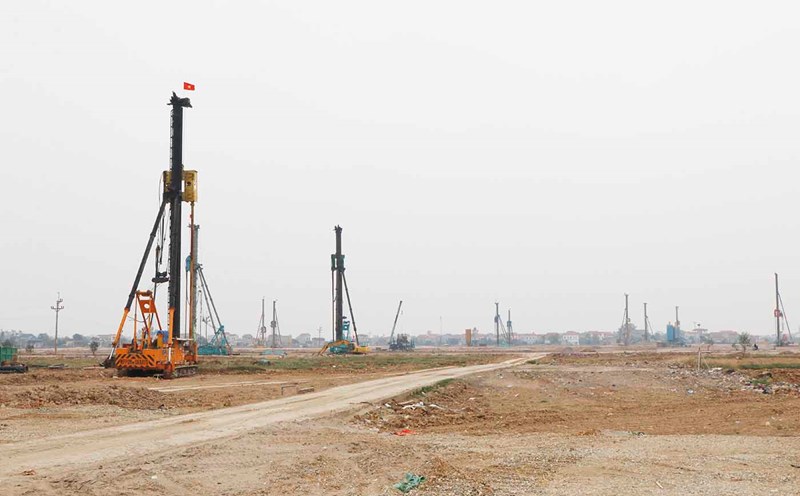 Construction site of Gia Binh International Airport project (Bac Ninh). Photo: Linh Ngoc