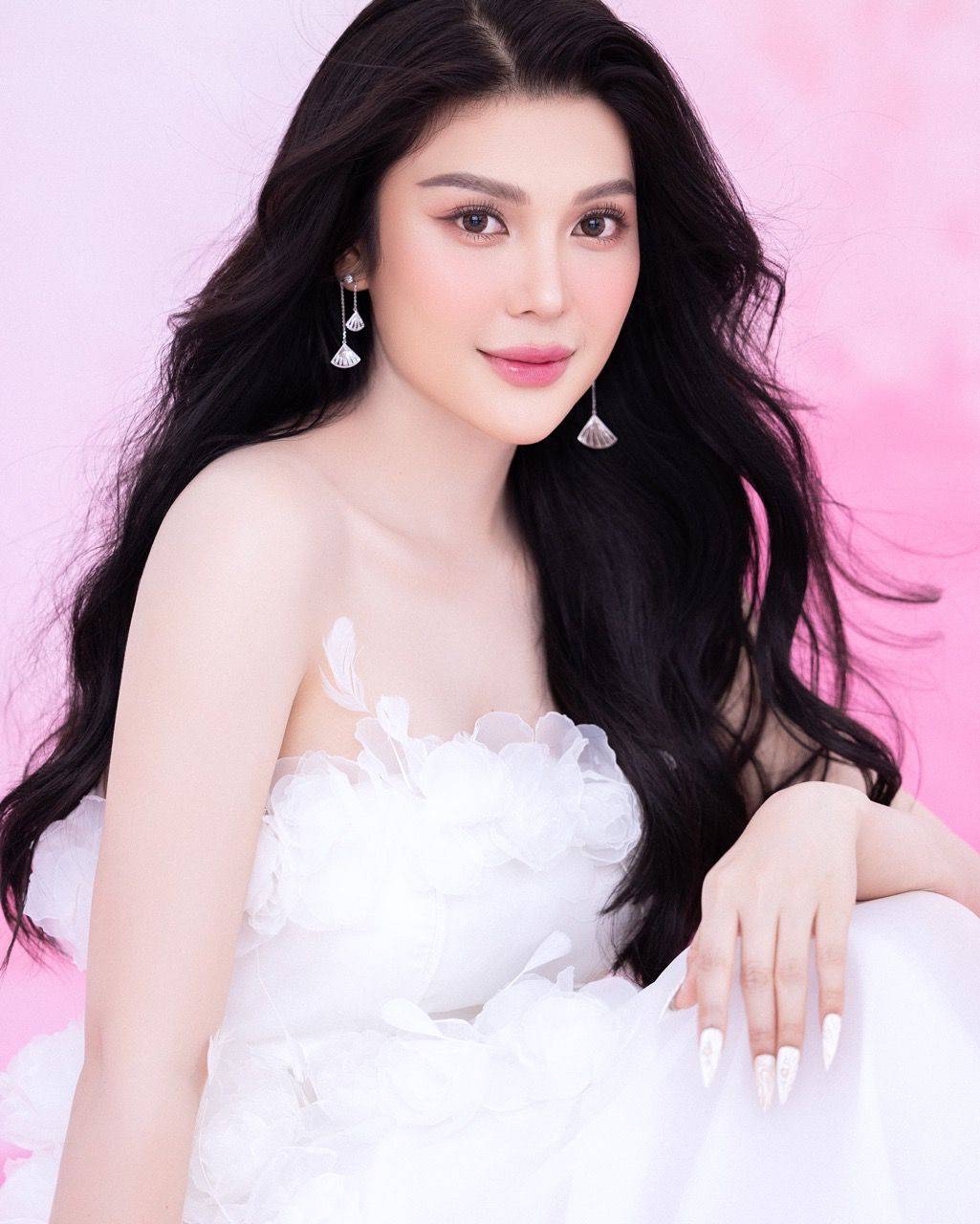  Lily Chen.
