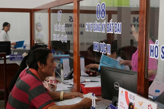 Cán bộ tuyệt đối không được yêu cầu dân xuất trình giấy tờ đã tích hợp trên VNeID Cán bộ tuyệt đối không được yêu cầu dân xuất trình giấy tờ đã tích hợp trên VNeID
