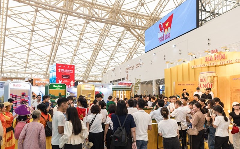 The National Achievements Exhibition for 80 consecutive years sets a record for the number of visitors. Photo: VEC