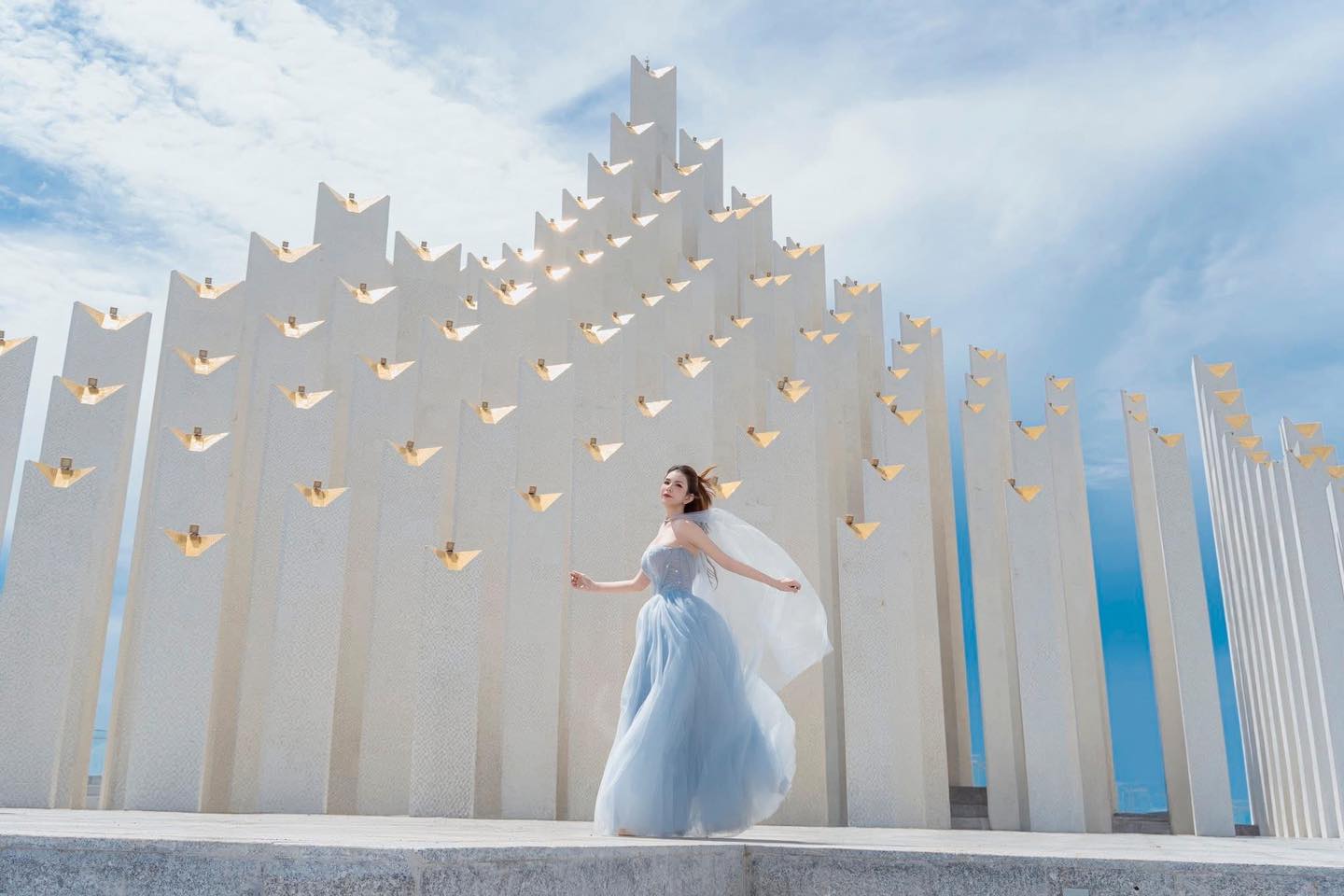 Tam Thang Tower in Vung Tau has created a "fever" of check-in by young people. Photo: Thien Tan
