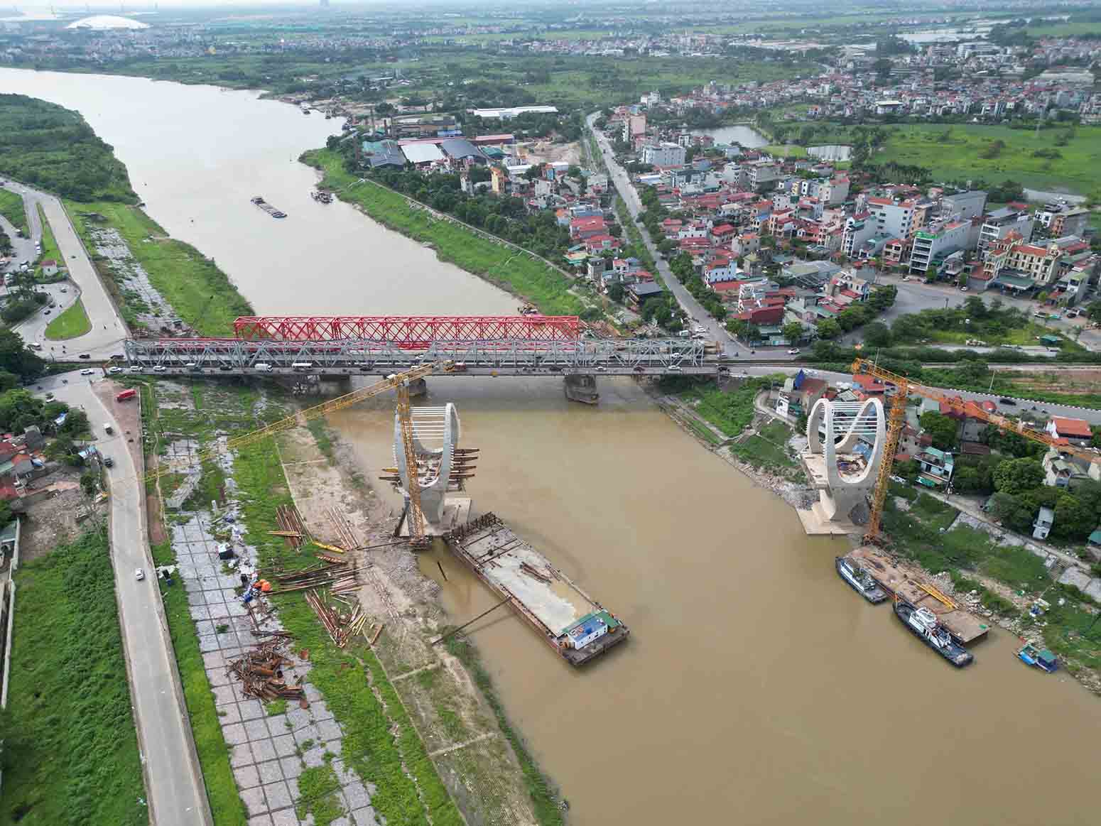Cong trinh co diem dau tai nut giao cau Duong cu tren duong Ngo Gia Tu, thuoc quan Long Bien; diem cuoi tai nut giao giua duong Ha Huy Tap voi duong Phan Dang Luu, huyen Gia Lam, cach cau Duong cu khoang 100m ve phia ha luu.  