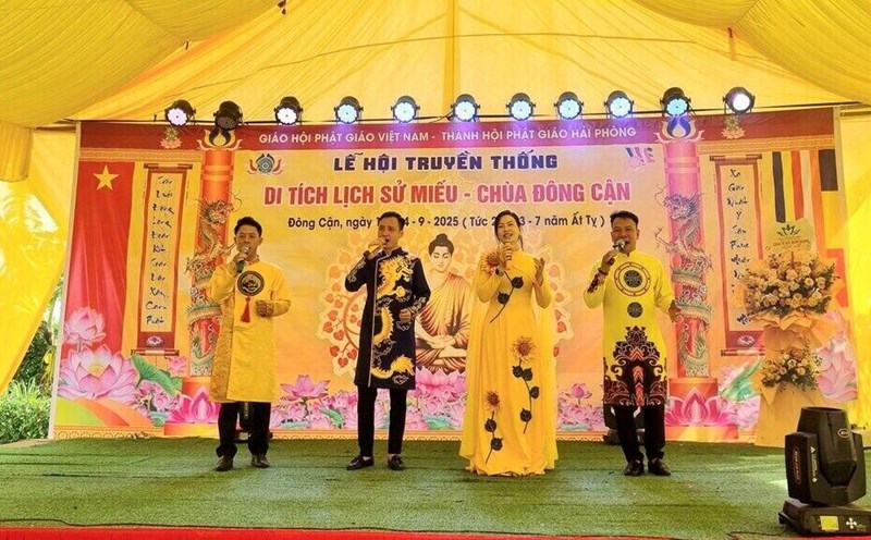 Traditional festival atmosphere at Dong Can Temple (Gia Loc Commune, Hai Phong City). Photo: Gia Loc Commune