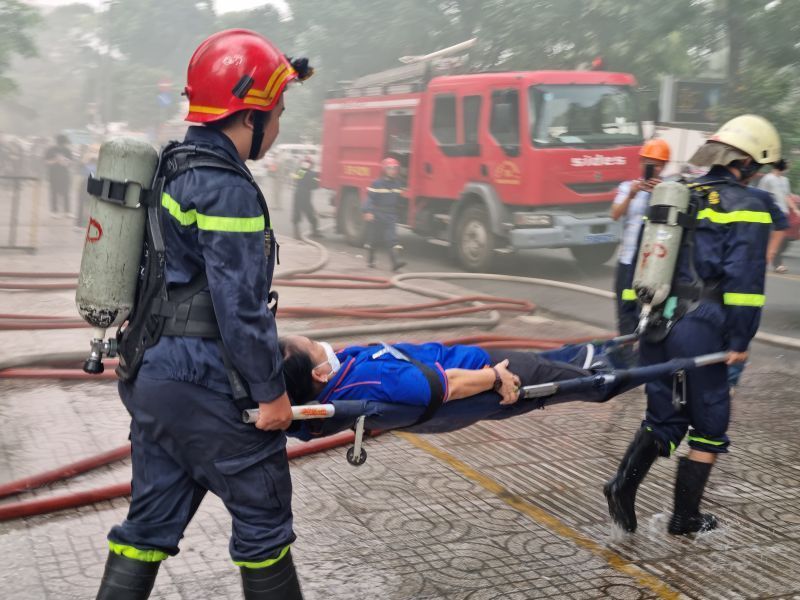 Fire prevention, fire fighting, rescue training institutions with the authority to train fire prevention, fire fighting, rescue and relief workers for those assigned to conduct fire prevention and fighting inspections at facilities in Group 1, Appendix II attached to Decree No. 105/2025/ND-CP. Photo: Nam Duong