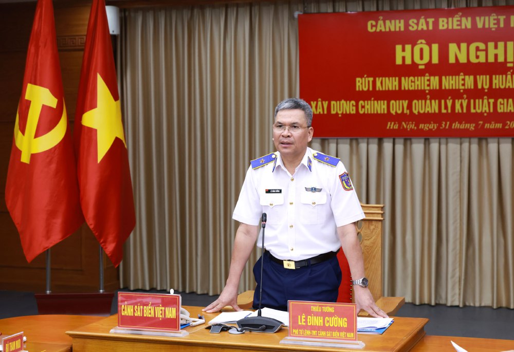 Thieu tuong Le Dinh Cuong giu chuc Tu lenh Canh sat bien Viet Nam. Anh: canhsatbien.vn