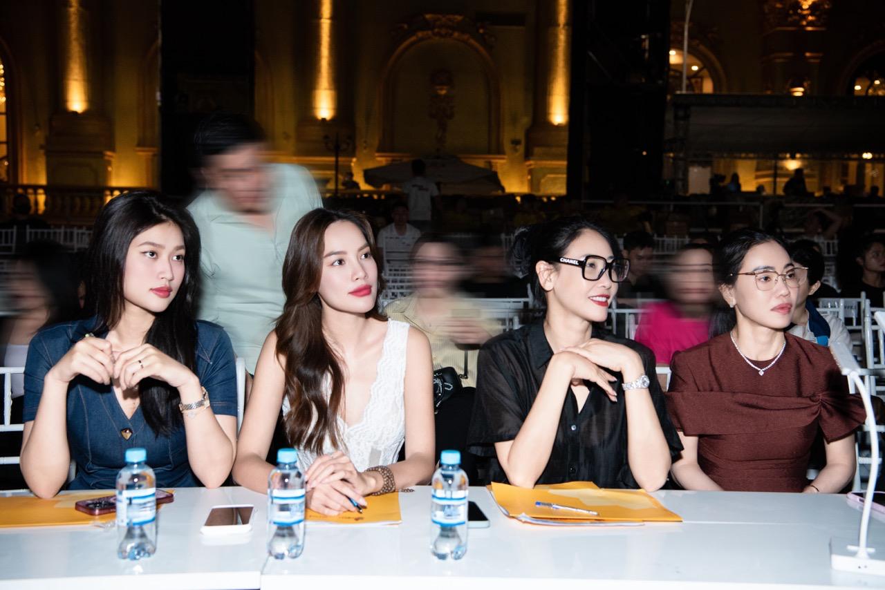 Hoang Phuong, Thien AN et le jury Miss Grand Vietnam 2025. Photo: Golden Lotus.