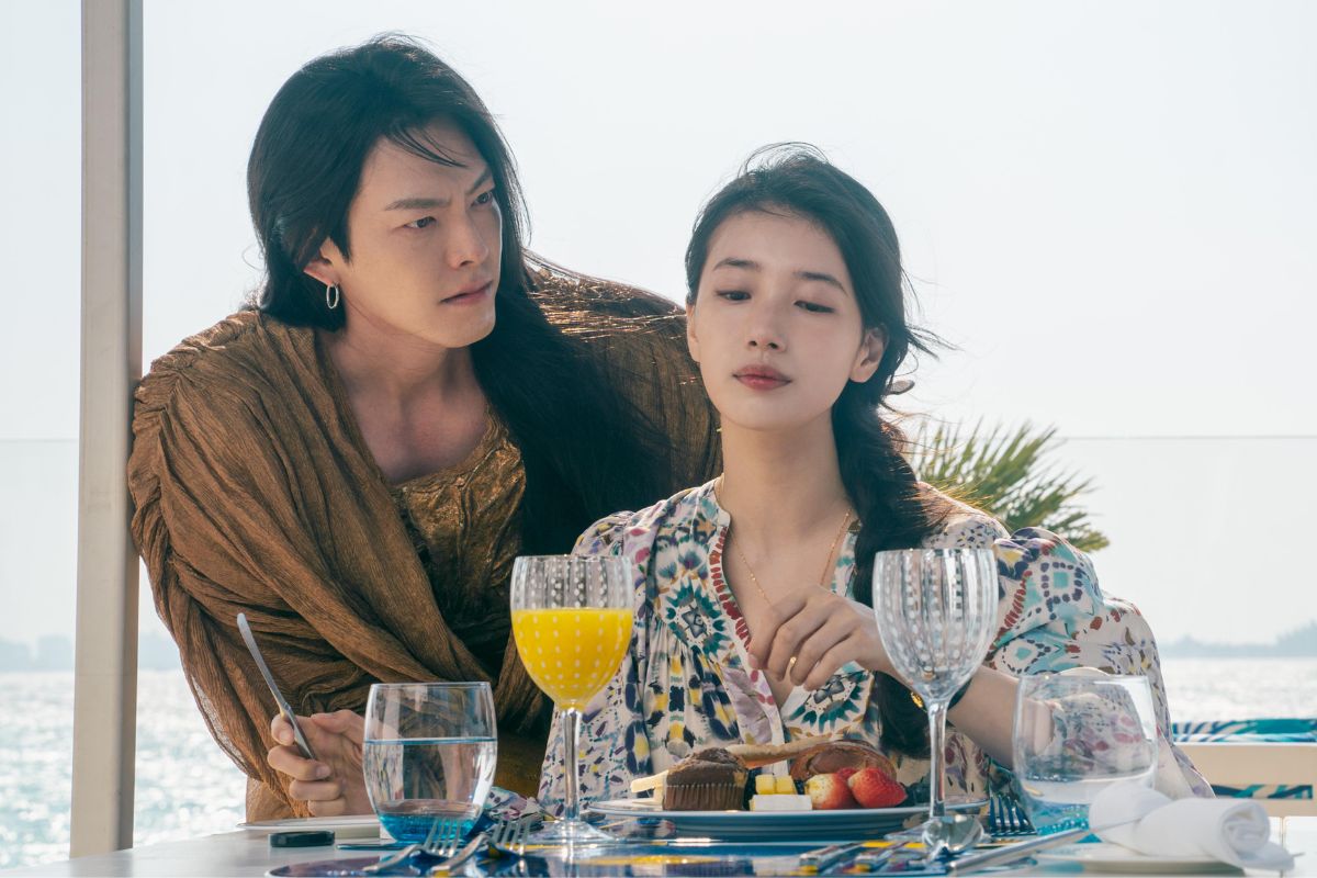 Kim Woo Bin and Suzy in the movie "The Light, the uoc hour". Photo: Producer