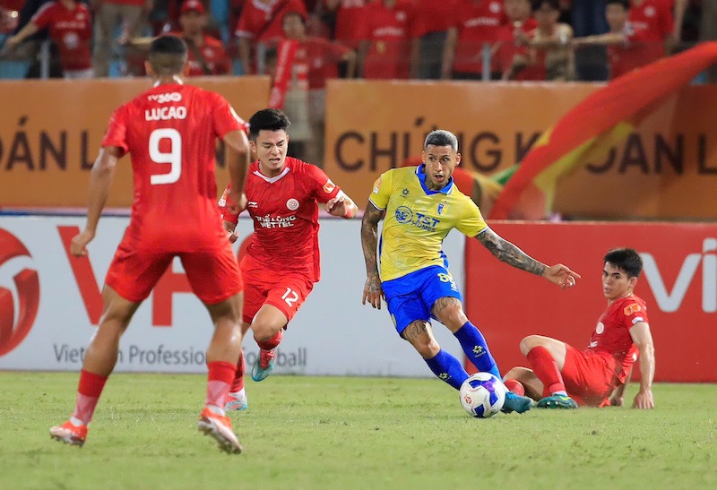 Ha Noi FC dang tung ra nhieu co hoi dut diem hon. Anh: Minh Dan