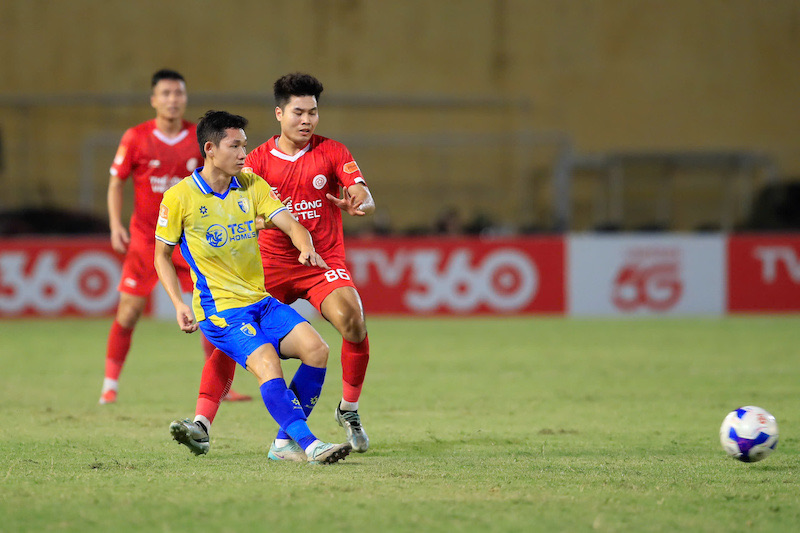 Hai doi nhap cuoc coi mo. Anh: Minh Dan