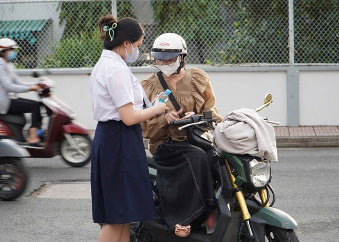Nam hoc 2025-2026, hoc sinh tieu hoc, THCS, THPT o TPHCM se ket thuc buoi hoc chieu vao khoang 16-17h. Anh: Chan Phuc