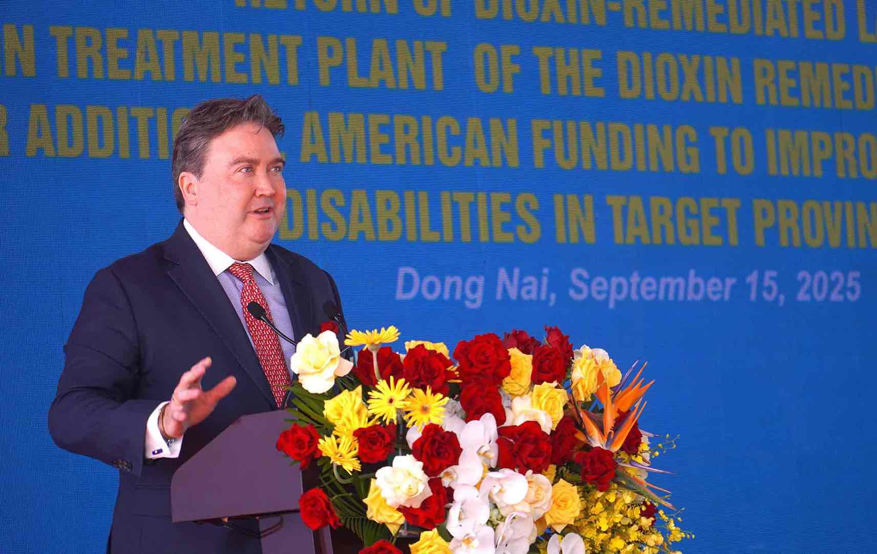 Ong Marc Evans Knapper, Dai su Dac menh toan quyen Hop chung quoc Hoa Ky tai Viet Nam phat bieu tai su kien. Anh: HAC